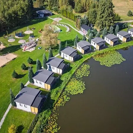 Single-story By The Pond No 10 دارووفكو